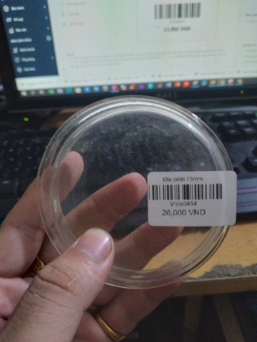 Đĩa peptri thủy tinh, có nắp, cao 1.5cm, đường kính 75mm
