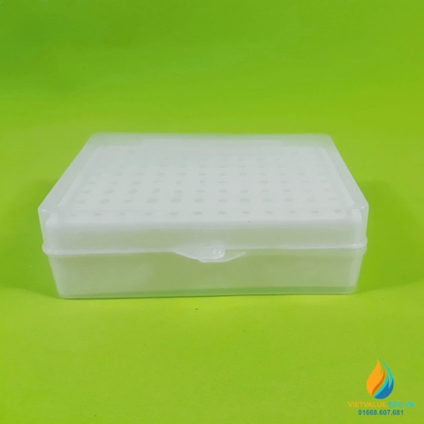 Hộp đầu côn pipet hút 1ml, 100 lỗ, đường kính lỗ 8mm, có chốt khóa, vỏ trắng, ruột xanh, có chốt khóa