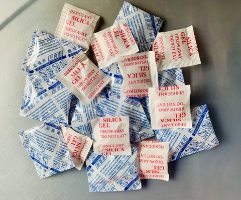 Gói hút ẩm Silica