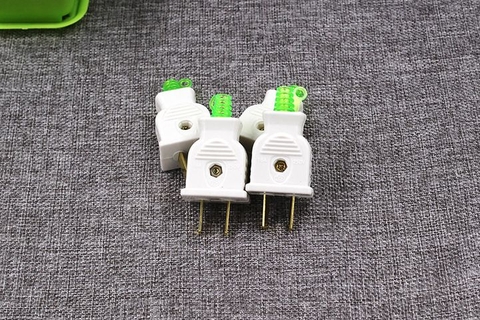 Phích cắm điện đầu đực ( silocon chống đứt )