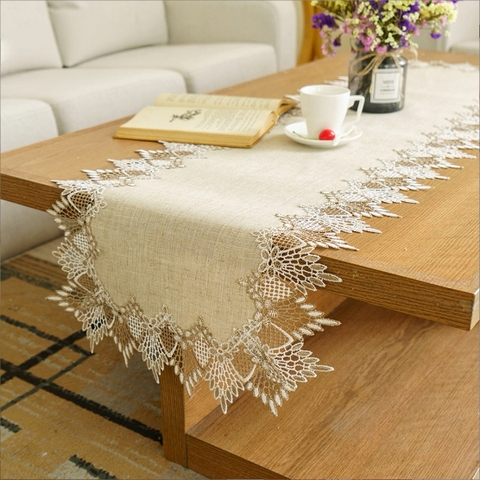 Khăn runner ren thiết kế bàn tiệc sang trọng- TBR605
