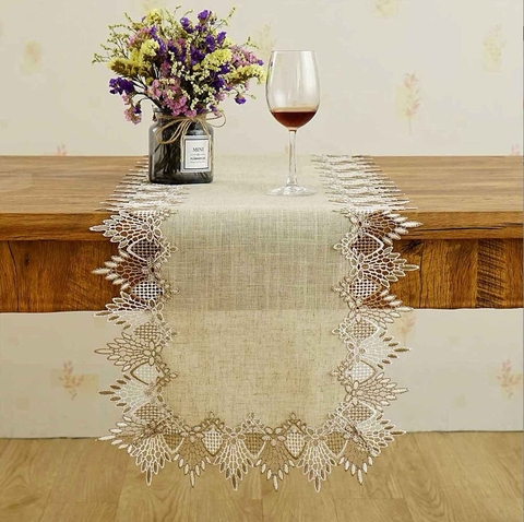 Khăn runner ren thiết kế bàn tiệc sang trọng- TBR605