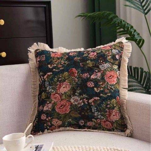 Vỏ gối tựa sofa họa tiết hoa nổi bật, trang trí mùa lễ hội ấm áp - VGR608