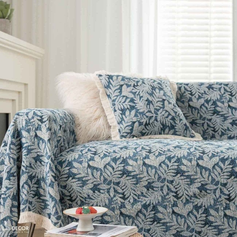 Gối tựa họa tiết lá xanh decor phòng khách sang trọng, hiện đại - VGR596