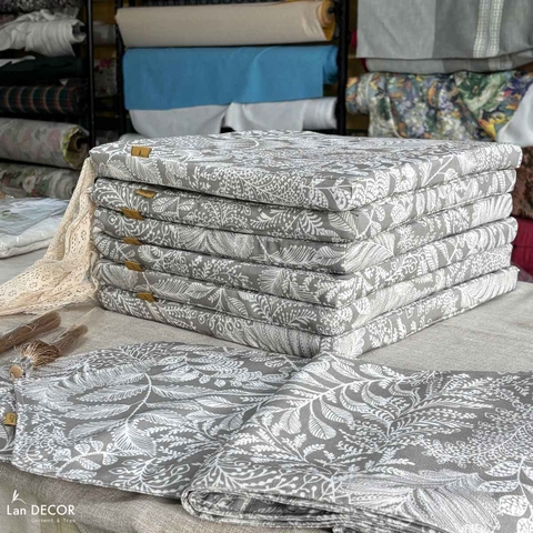 Runner table họa tiết lá nâu trải bàn, trang trí kệ tủ phong cách trang nhã, tinh tế - TBR577