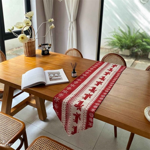 Khăn runner họa tiết tuần lộc trải bàn noel, tiệc Giáng sinh sang trọng, lịch sự cho bàn ăn- TBR590
