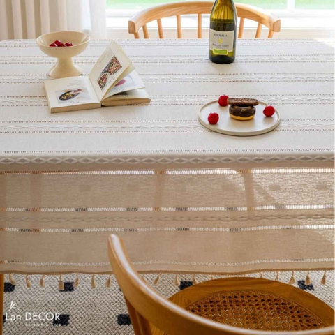 Khăn Trải Bản Trắng Thêu Trang Trí Năm Mới Sang Trọng, Lịch Sự - TB585