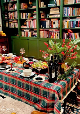 Khăn trải bàn họa tiết caro phối ren trang trí Noel, tiệc Giáng sinh - TB582