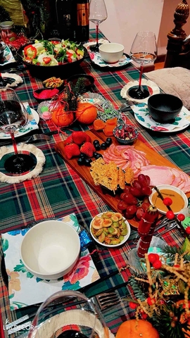 Khăn trải bàn họa tiết caro phối ren trang trí Noel, tiệc Giáng sinh - TB582