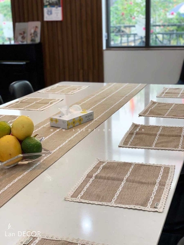 Khăn runner sợi dệt cao cấp thêu hàng trái tim kem sang trọng Landecor- TBR265