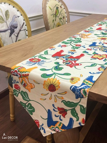 Khăn trải bàn runner họa tiết ngựa độc đáo, decor căn hộ nổi bật- TBR562