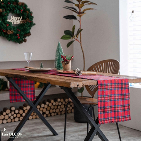 Khăn trải bàn runner họa tiết kẻ caro đỏ trải bàn noel, tiệc Giáng sinh sang trọng- TBR603