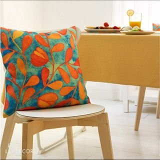 Vỏ gối Landecor họa tiết lá cam sang trọng- VG449