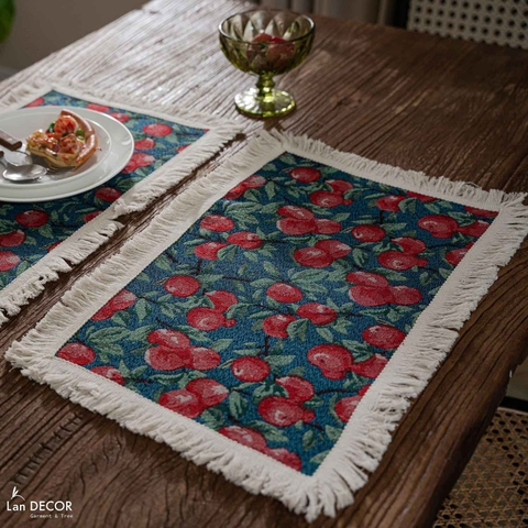 Tấm lót bàn ăn họa tiết quả anh đào decor tiệc cuối năm, điểm nhấn trang trí ấn tượng- TLR597