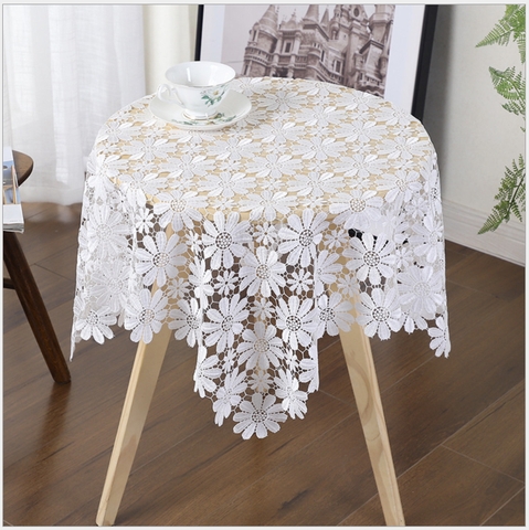 Khăn trải bàn ren trắng thêu cúc họa mi sang trọng Landecor - KR035