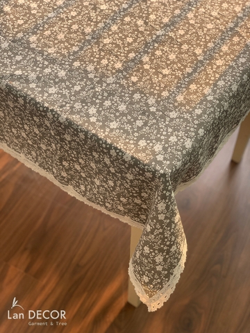 Khăn trải bàn Landecor mẫu hoa trắng sang trọng - TB334