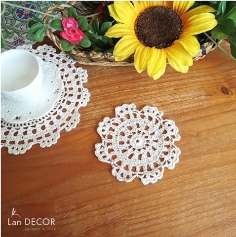 Tấm lót ren họa tiết thổ cẩm - TLR020