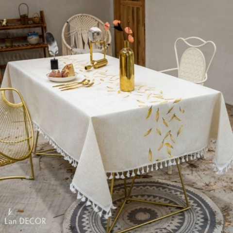 Khăn trải bàn thêu lá vàng ren chuông - TB470