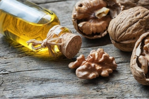 Cách sử dụng dầu óc chó Reines Walnubol cho bé ăn dặm tốt nhất