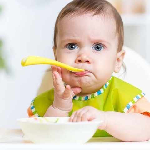 Biếng ăn sinh lý ở trẻ và cách khắc phục mẹ nên biết