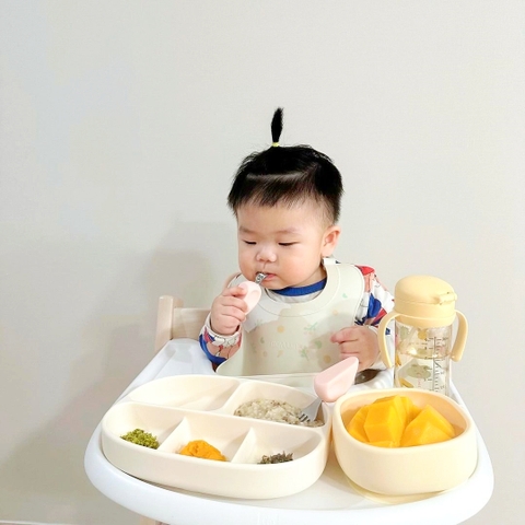 Rối loạn tiêu hóa khi bắt đầu ăn dặm có bình thường không?