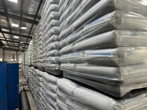 Khu vực nguyên liệu nhựa Nguyên Sinh