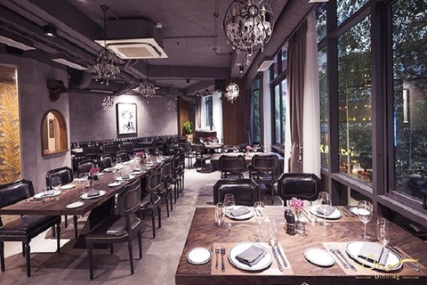 Cung cấp nội thất bàn ăn 4 tầng phong cách Italy tại nhà hàng Món Âu L'Mo Dining