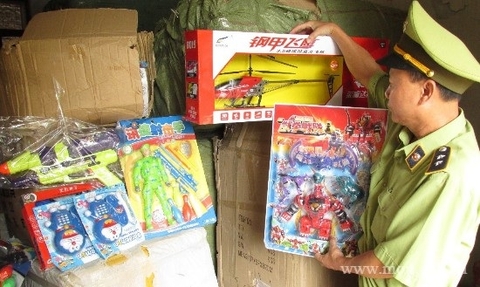 Đồ Chơi Không Rõ Nguồn Gốc Đang Hủy Hoại Con Trẻ