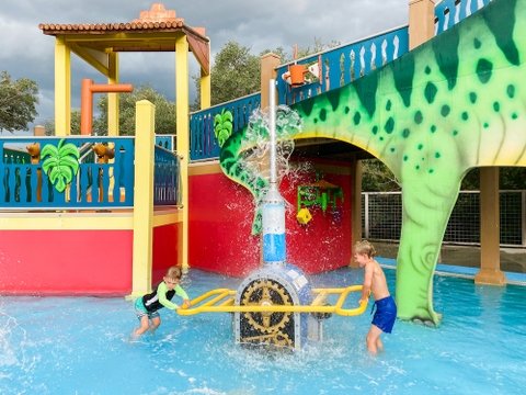 Thiết Bị Vui Chơi Nước- Lò Kéo Phun Nước