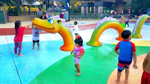 Thiết Bị Vui Chơi Nước- Rồng Phun Nước Cầu Vồng