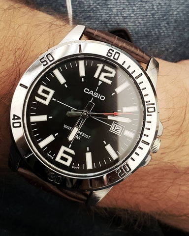 CASIO STANDARD MTP-VD01L-1BVUDF Dây Da | MTP-VD01L-1B