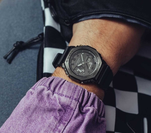 G-Shock GM-2100BB-1ADR Metal Bezel  | GM-2100BB-1A Carbon Core