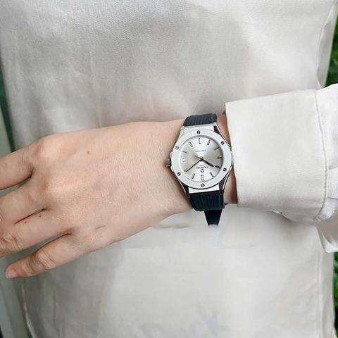 Đồng Hồ Nữ Dây Cao Su Carnival 8168L-VT-DCS Máy Quartz - Kính Sapphire - Size 34mm