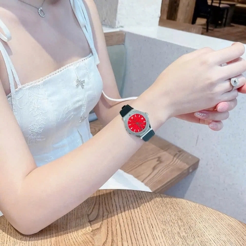 Đồng Hồ Nữ Dây Cao Su Carnival 8168L-VT-DCS-VN Limited Vietnam - Máy Quartz - Kính Sapphire - Size 34mm