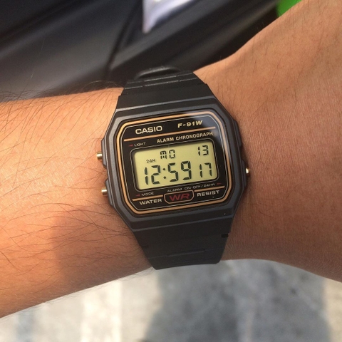 CASIO F-91WG-9SDF | F-91WG-9 PIN 7 NĂM
