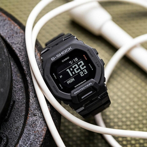 G-SHOCK GBD-200-1DR G-SQUAD | GBD-200-1