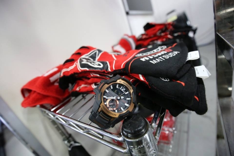 G-SHOCK GR-B100-1A4DR BLUETOOTH | NĂNG LƯỢNG MẶT TRỜI | GRAVITY MASTER | GR-B100-1A4