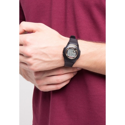 Casio F-200W-9ADF Pin 10 Năm | F-200W-9A