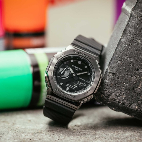 Đồng hồ nam Casio G-SHOCK GM-2100BB-1ADR