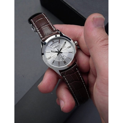 Đồng hồ nam Casio Timeless Mens MTP-1381L-7AVDF