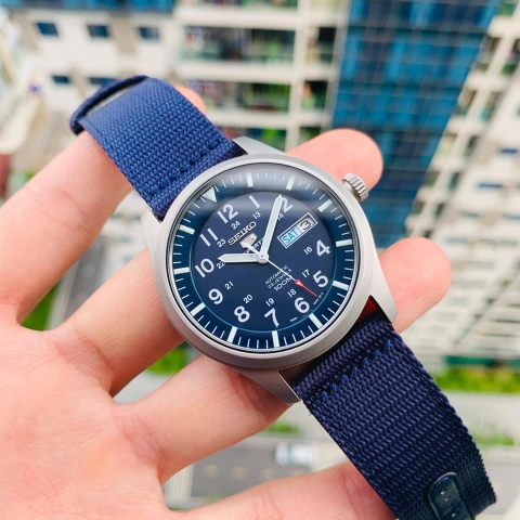Đồng Hồ Nam Dây Vải SEIKO Automatic SNZG11K1 | Kính Hardlex