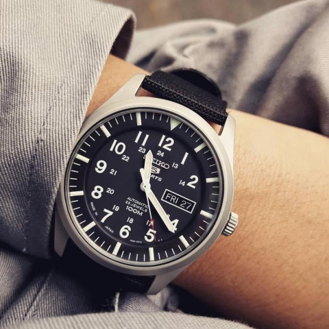 Đồng Hồ Nam Dây Vải SEIKO Automatic SNZG15J1 | Kính Hardlex