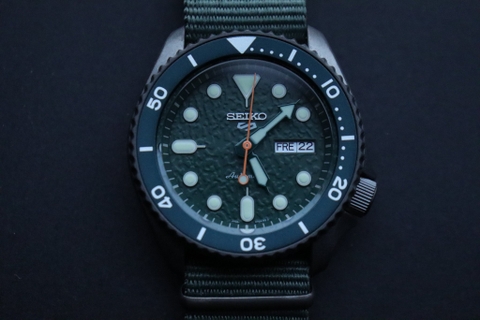 Đồng Hồ Nam Dây Vải SEIKO Automatic SRPD77K1 | Kính Hardlex