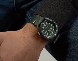 Đồng Hồ Nam Dây Vải SEIKO Automatic SRPD77K1 | Kính Hardlex