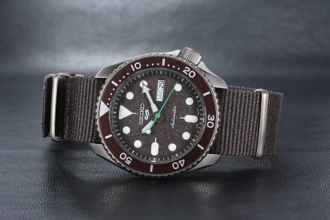 Đồng Hồ Nam Dây Vải SEIKO Automatic SRPD85K1 | Kính Hardlex