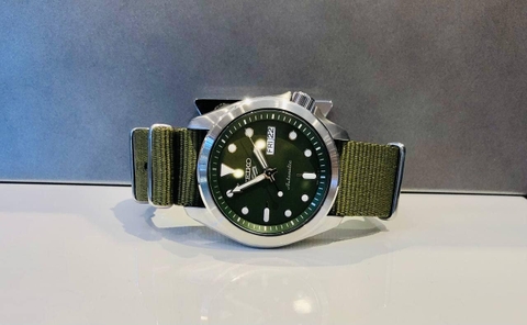 Đồng Hồ Nam Dây Vải SEIKO Automatic  SRPE65K1 | Kính Hardlex