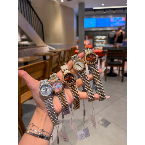 Đồng hồ nữ dây thép Carnival 8250L-VH-D Quartz - Size 30mm - Kính Sapphire - Chống nước 30m