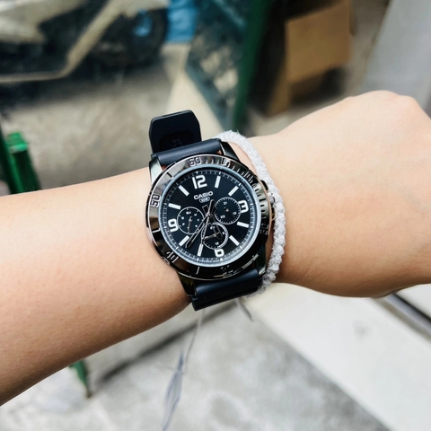 CASIO STANDARD MTP-VD300-1B Dây Nhựa | MTP-VD300-1BUDF