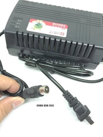 Sạc Chân Tròn Xe Đạp Điện 36V12AH Xe 3 Bình