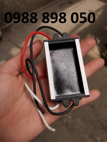 hạ áp 12v xuống 5v